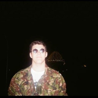 Логотип @iuvenes_orator - Десятый круг Ада