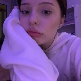 Логотип @iwannacryandlovee - oxyennaya