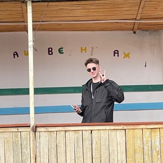 Логотип @izbmisly - Потом придумаю