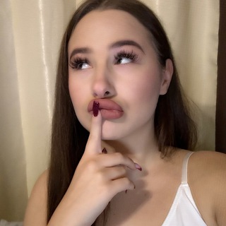 Логотип @izikatachka - чат кьютиков