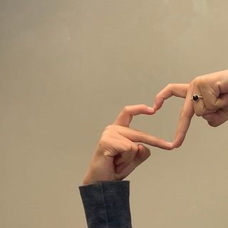 Логотип @iznaiyu - Я знаю