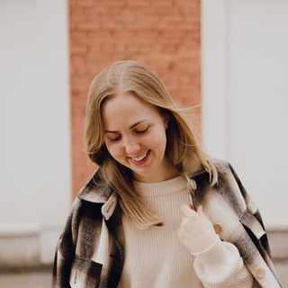 Логотип @izotova_anna - Освежим логотип?