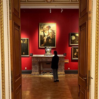 Логотип @jablokonabludce - Яблоко на блюдце