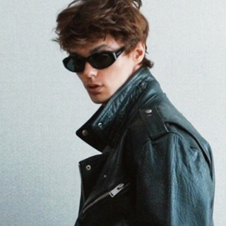 Логотип @jeniastelmah - STELMAH