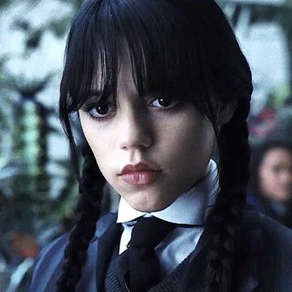 Логотип @jennaortega_adams - Дженна Ортега | Джена Ортега - Jenna Ortega