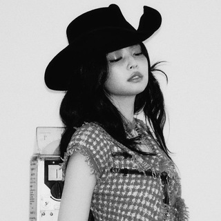 Логотип @jenniee_black_pink - ⚜•𝗝𝗘𝗡𝗡𝗜𝗘 | 𝗕𝗟ΛƆ𝗞𝗣𝗜И𝗞•⚜