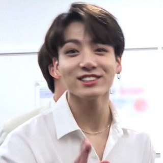 Логотип @jeonjungkookiiiii - Чонгук~и