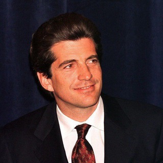 Логотип @jfknews - John F. Kennedy Jr.