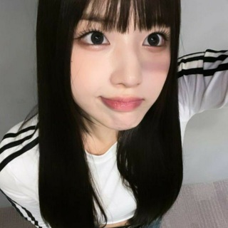 Логотип @jisungbabygirl - live laugh lovestay🕷