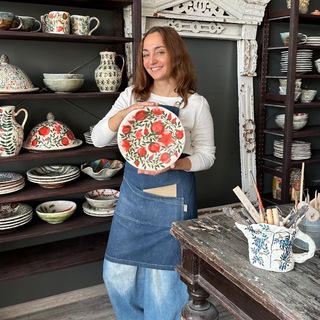 Логотип @jlvartist - Мастерская Юлии Смирновой