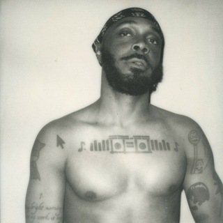 Логотип @jpeggymafia - JPEGMAFIA