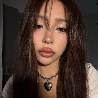 Логотип @juipeacelee - джулия