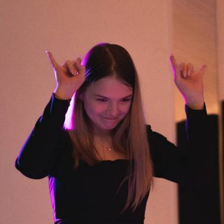 Логотип @julaila_marketing - Юля пишет про маркетинг