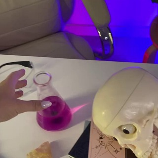 Логотип @julia_neonchat - ХимЧат | Юля Неон | Химия ЕГЭ | МайШкола