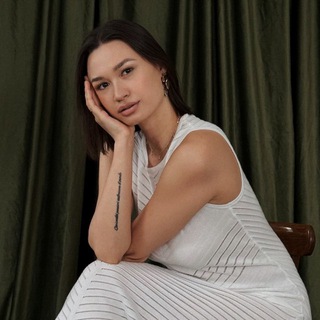 Логотип @juliafeel21 - Юлия Мир 🌘 Сияй изнутри