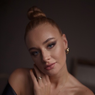 Логотип @juliajull - Просекковна вещает