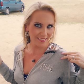 Логотип @juliapink_official - Julia Pink Official