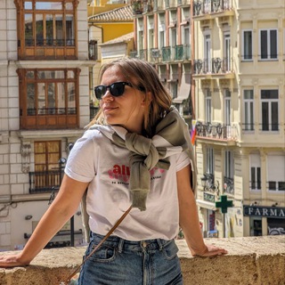 Логотип @juliavaneeva - Юля Ванеева 🇪🇸
