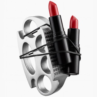 Логотип @julicosmo - 𝐉𝐮𝐥𝐢𝐂𝗼𝐬𝗺𝗼 💄🖤