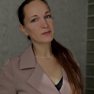 Логотип @julivolsh - Многомама на СО