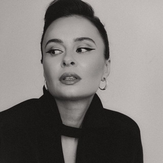 Логотип @julyaaakarapetyan - Красиво жить…💰