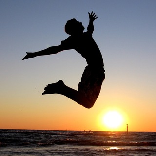 Логотип @jumpoverhead - Прыгни выше головы