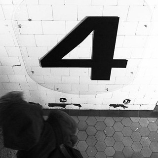 Логотип @justdfour_chat - Дима Четыре и_чат