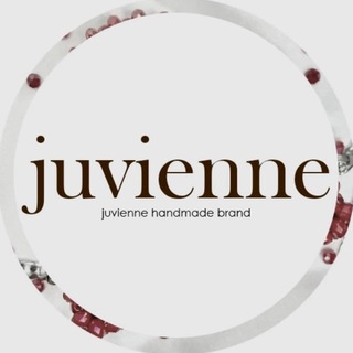 Логотип @juvienne - Juvienne | Сумки из бусин