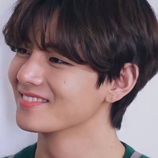 Логотип @k_pop_worlds - K_pop_world.kz_