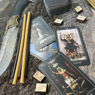 Логотип @k_shadow_witch - Эзотерика и психология (Таро, Руны, Магия)