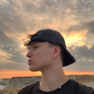 Логотип @kachibro_den - Даня что-ли?