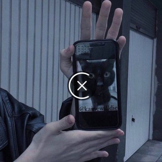 Логотип @kainewilldie - kainé will die.