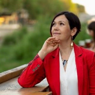 Логотип @kak_prodavat_legko - Как продавать легко с Юлией Ушаковой