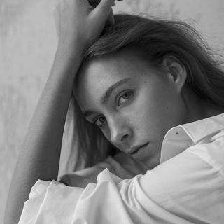 Логотип @kakgovoritjulie - Как говорит Джули