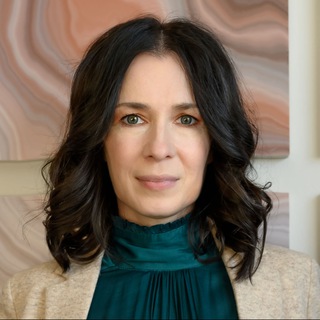 Логотип @kanalpravotulinova - Юрист для блогеров, фрилансеров и онлайн-предпринимателей | Юлия Тулинова