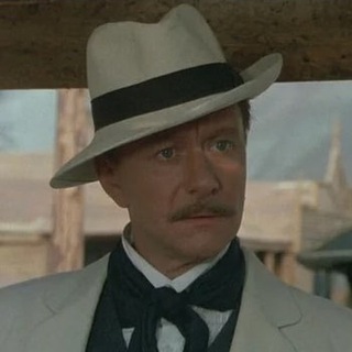 Логотип @kapucinov - Человек с бульвара Капуцинов!