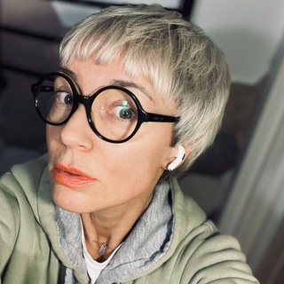 Логотип @karma_julii - БАРДАК В ГОЛОВЕ | Юлия Асаилова | Психотерапевт