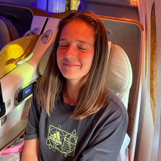 Логотип @kasatikserve - Касатик