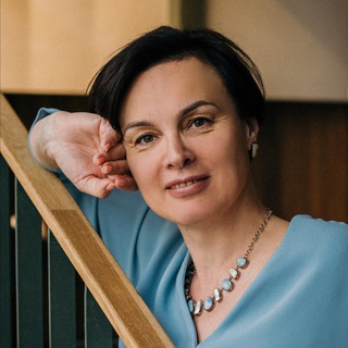 Логотип @katelbank - Из банкиров в маркетологи