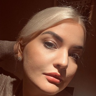 Логотип @kathm_channel - Генеральный директор в юбке