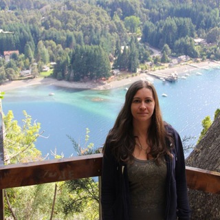 Логотип @katrin_pchela - Усадьбы, театры, путешествия,дети.