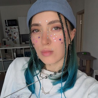 Логотип @katy_sexy_socks - Социнтровертка