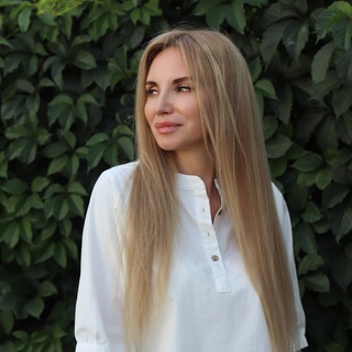 Логотип @katyakomi - Katia Komissarova