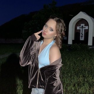 Логотип @kaysilushaya - целую, кайси