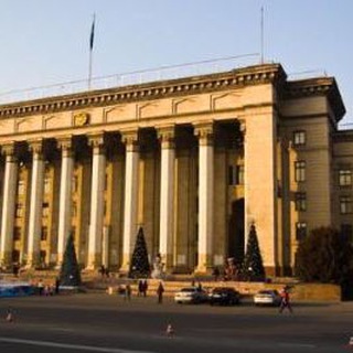 Логотип @kbtu_graduates - KBTU graduates