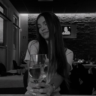 Логотип @kdmritareshka - в гостях у Риты Решки☕️