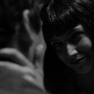 Логотип @kiiiiiiismeee - kiss me