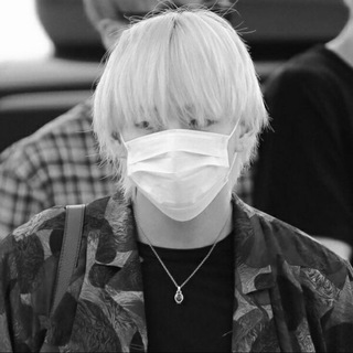 Логотип @kiiohiwhat - револьвер.