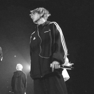 Логотип @killloveyat - ᴧюбᴏʙь ᴧи ϶ᴛᴏ?