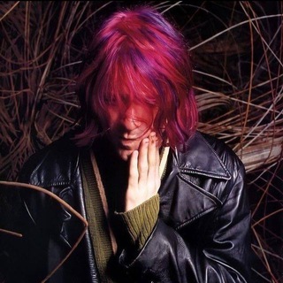 Логотип @killnirvana - kurt cobain's diary